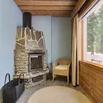 Holiday home Pyhaekoti B - 30 Meters From The Slopes